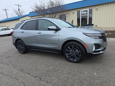 Used 2023 Chevrolet Equinox RS w/ LPO, Floor Liner Package image 1