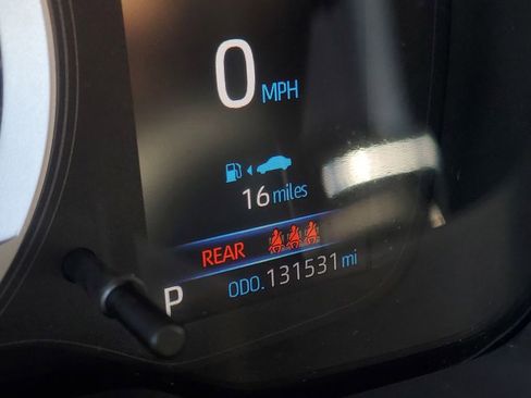 Used 2021 Toyota Corolla LE FWD image 23