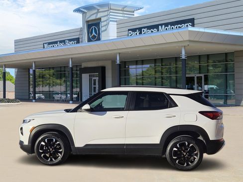 Used 2021 Chevrolet TrailBlazer LT w/ Convenience Package image 4