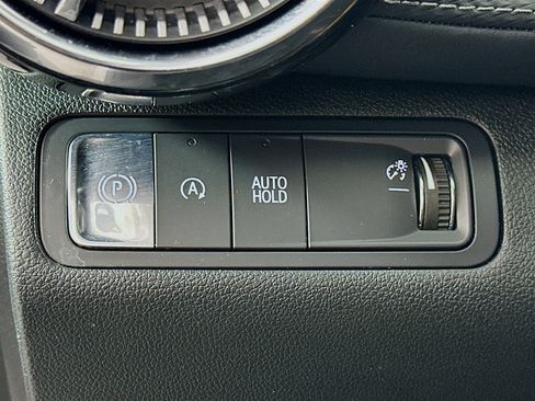 Used 2025 Chevrolet Equinox LT image 17