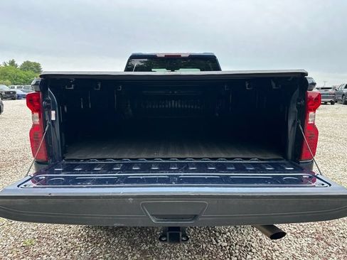 Certified 2022 Chevrolet Silverado 2500 Custom w/ Custom Value Package AWD/4WD image 16