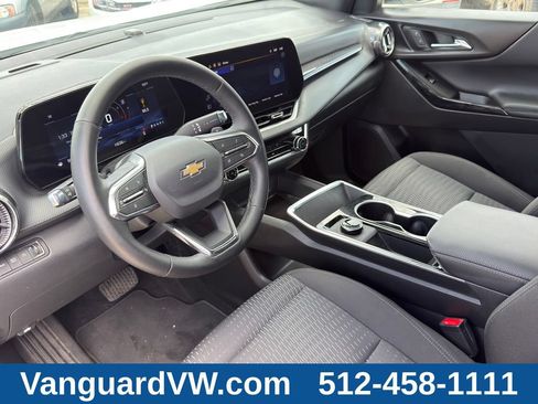 Used 2026 Chevrolet Equinox LT AWD/4WD image 11