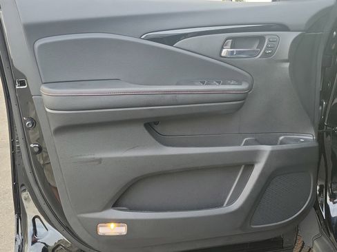 New 2026 Honda Ridgeline Black Edition image 13