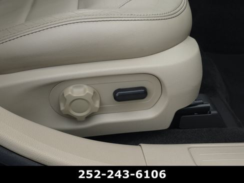 Used 2014 Ford Taurus SEL w/ Equipment Group 201A FWD image 42