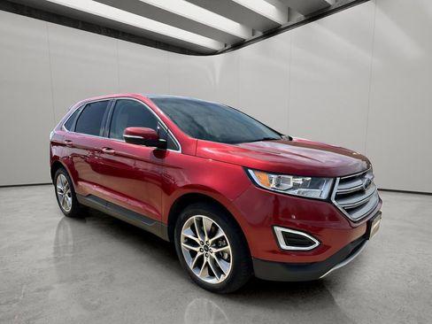 Used 2017 Ford Edge Titanium w/ Equipment Group 301A image 4