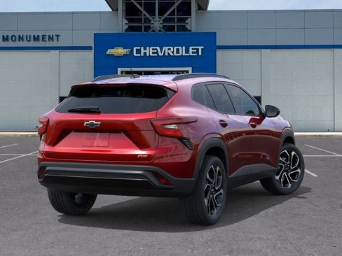 New 2026 Chevrolet Trax RS w/ Sunroof Package FWD image 4