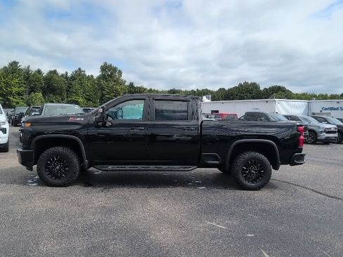 Used 2023 Chevrolet Silverado 2500 LTZ w/ LTZ Plus Package AWD/4WD image 3