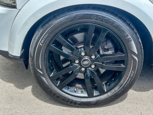 Used 2016 Land Rover LR4 HSE image 10