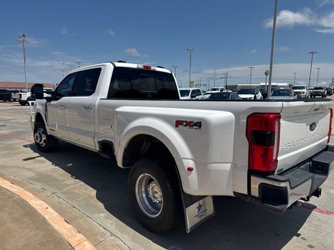 Used 2023 Ford F350 Lariat w/ Lariat Ultimate Package AWD/4WD image 6