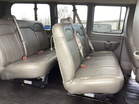Used 2023 Chevrolet Express 3500 LS RWD image 18