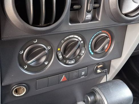 Used 2007 Jeep Wrangler Unlimited Sahara w/ Dual Top Group AWD/4WD image 15