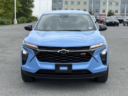 Used 2024 Chevrolet Trax RS w/ Driver Confidence Package FWD image 29
