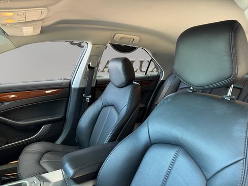 Used 2009 Cadillac CTS 3.6 w/ Wood Trim Package RWD image 9