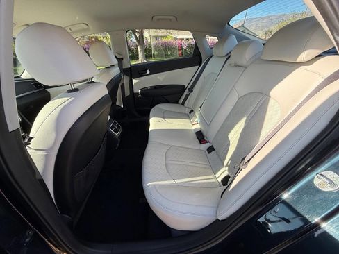 Used 2018 Kia Optima EX FWD image 11