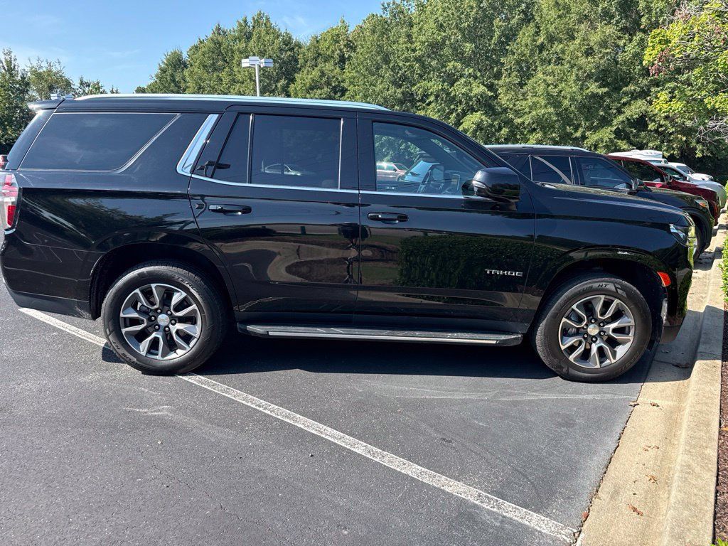 Used 2021 Chevrolet Tahoe LT w/ LT Signature Package RWD image 2