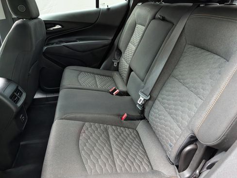 Used 2019 Chevrolet Equinox LT w/ Driver Convenience Package FWD image 17
