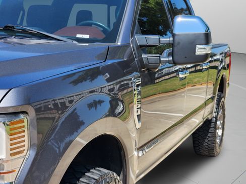 Used 2022 Ford F250 Platinum w/ FX4 Off-Road Package AWD/4WD image 44