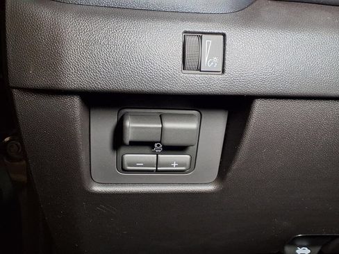 Used 2026 GMC Canyon Elevation w/ Convenience Package RWD image 17