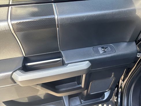 Used 2018 Ford F150 Raptor w/ Equipment Group 802A Luxury image 46