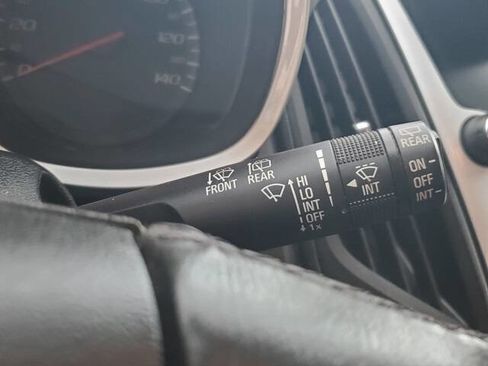 Used 2017 Chevrolet Equinox LT w/ Convenience Package image 24