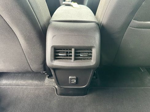 Used 2024 Chevrolet Equinox LT AWD/4WD image 24