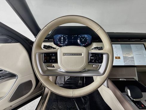 Used 2024 Land Rover Range Rover Long Wheelbase Autobiography AWD/4WD image 10