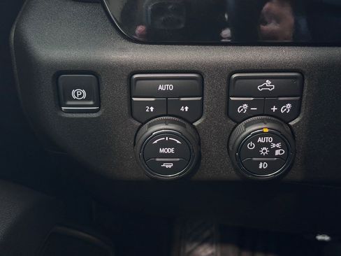 Certified 2025 Chevrolet Silverado 1500 RST image 25