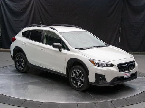 Used 2019 Subaru Crosstrek 2.0i image 2