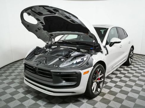 New 2026 Porsche Macan GTS AWD/4WD image 35