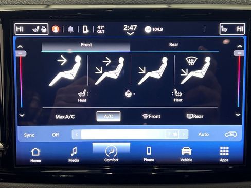 Used 2024 Chrysler Pacifica Touring-L image 63