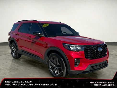 Used 2025 Ford Explorer ST RWD image 9