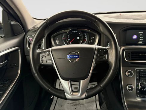 Used 2015 Volvo S60 T5 Platinum image 26