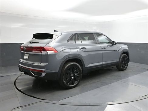 New 2026 Volkswagen Atlas Cross Sport SE image 11