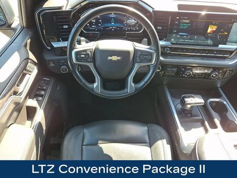Used 2022 Chevrolet Silverado 1500 LTZ w/ LTZ Convenience Package II AWD/4WD image 3