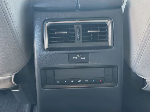 Used 2024 MAZDA CX-90 Plug-In Hybrid w/ Preferred AWD/4WD image 28