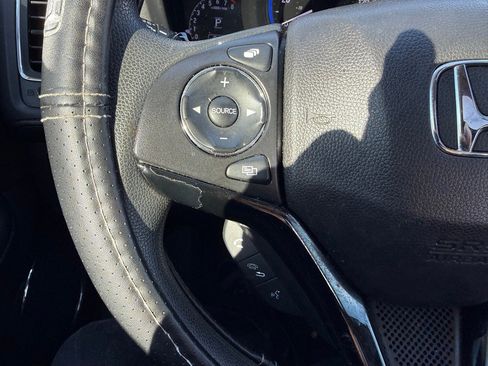 Used 2022 Honda HR-V EX image 13