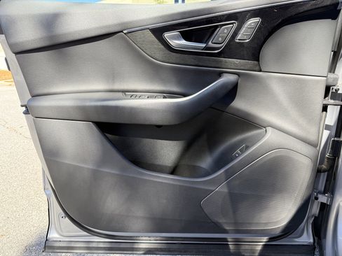 Used 2018 Audi Q7 3.0T Premium image 45