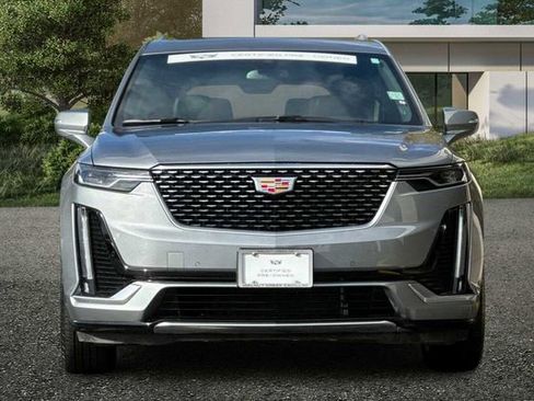 Certified 2025 Cadillac XT6 Premium Luxury image 9