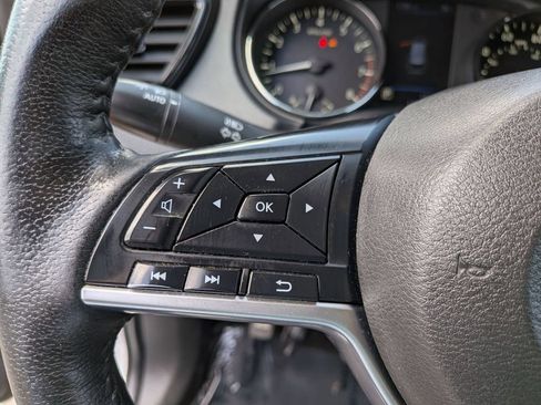 Used 2020 Nissan Rogue SV AWD/4WD image 19