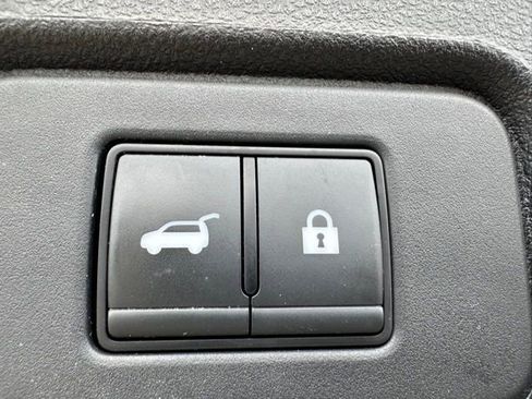 Used 2023 Nissan Pathfinder SL w/ SL Premium Package AWD/4WD image 10