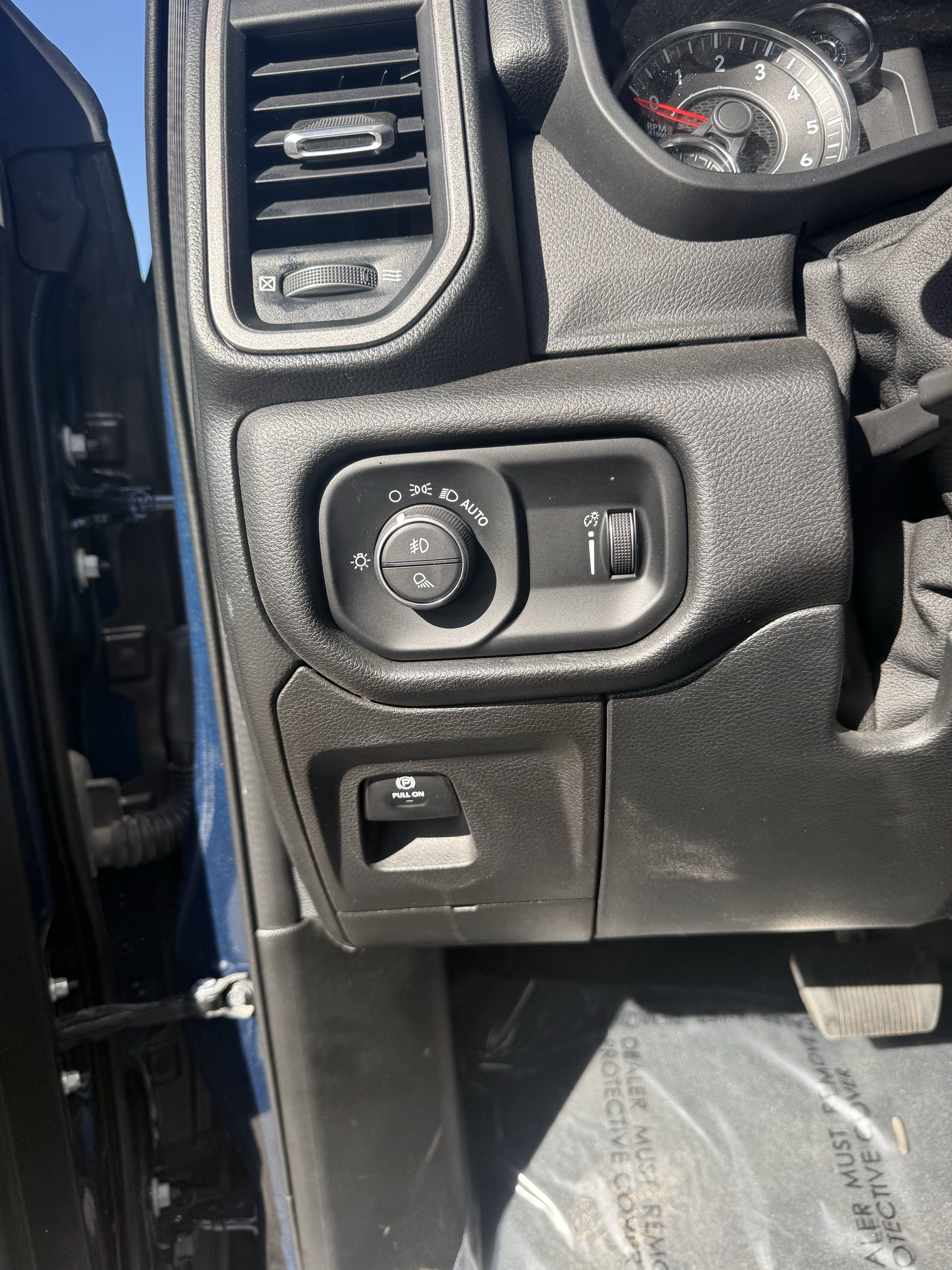 Used 2021 RAM 1500 Tradesman AWD/4WD image 17