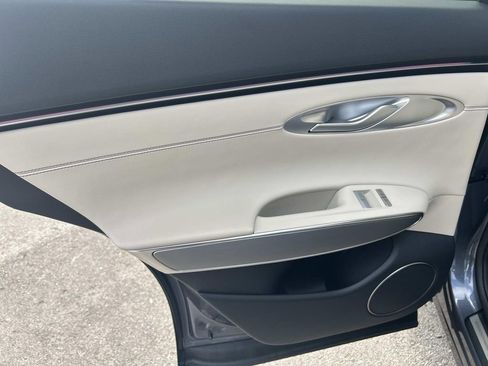 New 2026 Genesis GV70 2.5T Select image 21