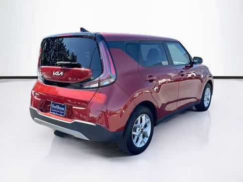 Used 2023 Kia Soul LX w/ Option Group 015 FWD image 11