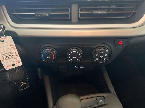 Used 2024 Chevrolet Trax LS FWD image 42