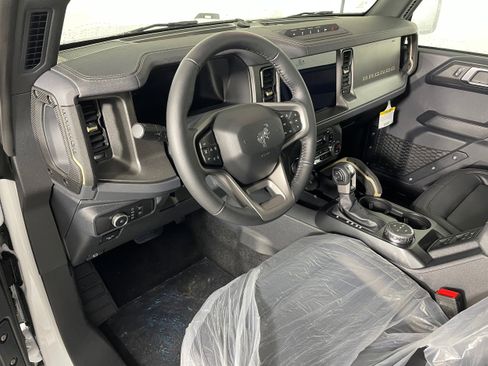 New 2025 Ford Bronco Badlands w/ Sasquatch Package image 2