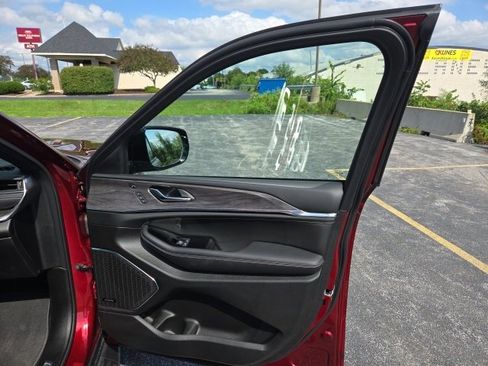 Used 2024 Jeep Grand Cherokee L Overland w/ Advanced Protech Group III image 23