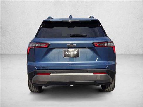 New 2026 Chevrolet Equinox LT w/ Midnight Edition image 8