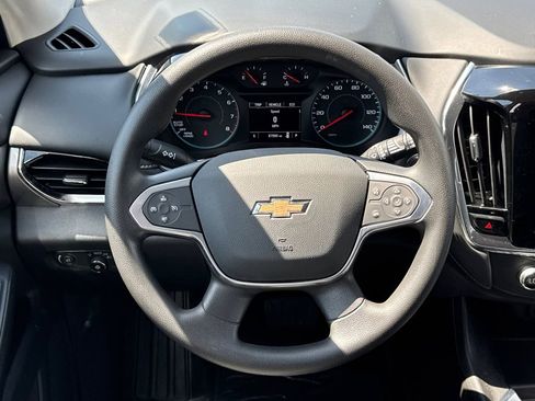 Used 2021 Chevrolet Traverse LS FWD image 24