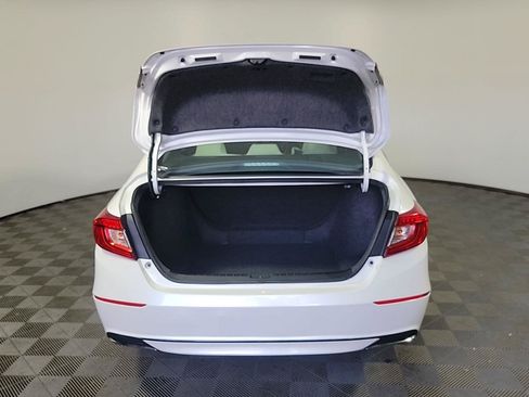 Certified 2018 Honda Accord LX image 6