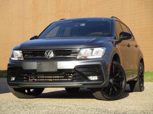 Used 2021 Volkswagen Tiguan SE R-Line FWD image 1